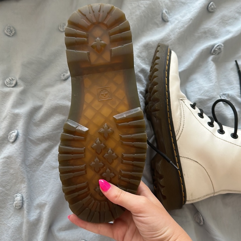 Doc Martens - Picture 2 of 2